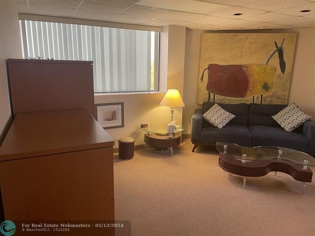 3 of 6 - 1620 W Oakland Park Blvd 403, Oakland Park, FL