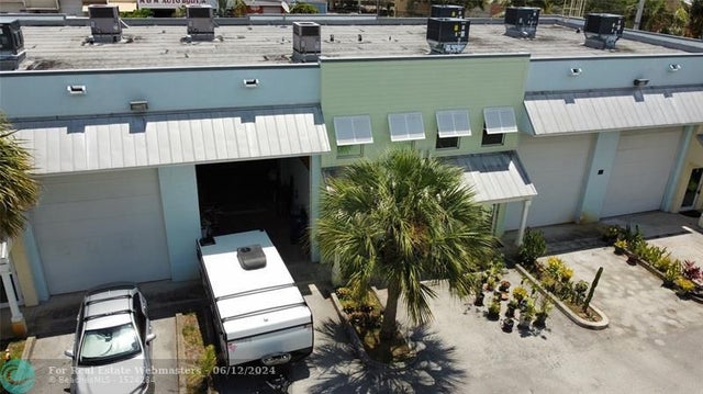 2 of 28 - 1200 Ne 7th Ave 3, Fort Lauderdale, FL