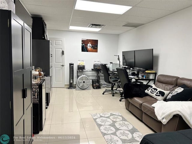 4 of 28 - 1200 Ne 7th Ave 3, Fort Lauderdale, FL