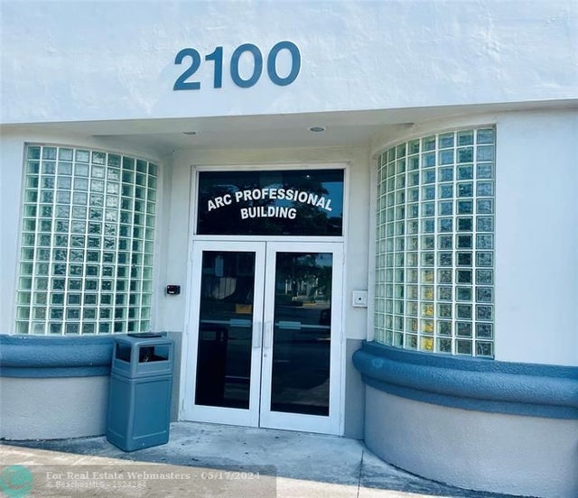 2 of 24 - 2100 Ne 36th St 202, Lighthouse Point, FL