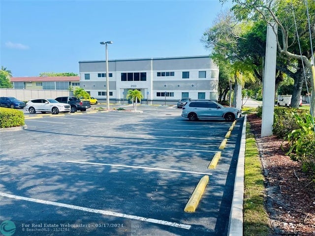 4 of 24 - 2100 Ne 36th St 202, Lighthouse Point, FL