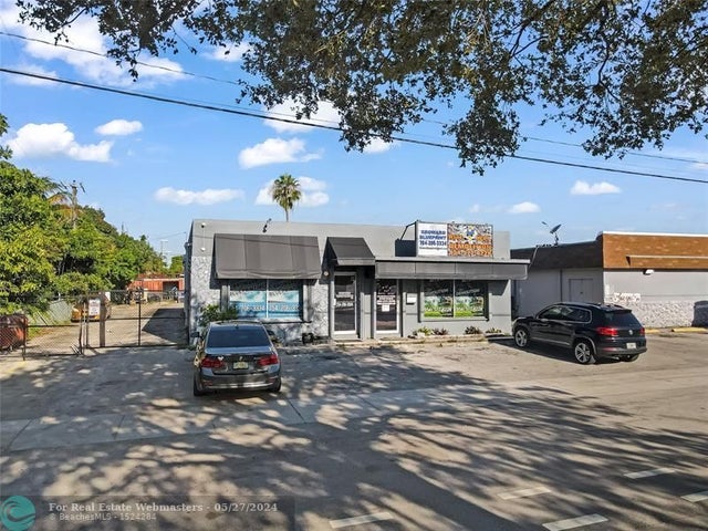 2 of 46 - 3071 Nw 64th Ave, Sunrise, FL
