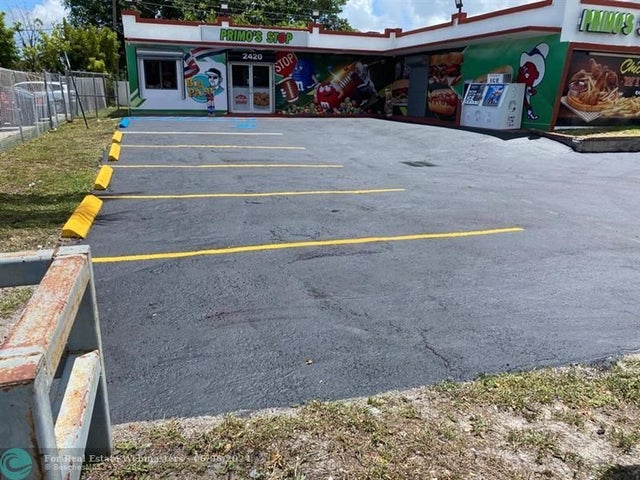 2 of 2 - 2420 Nw 19th St, Fort Lauderdale, FL