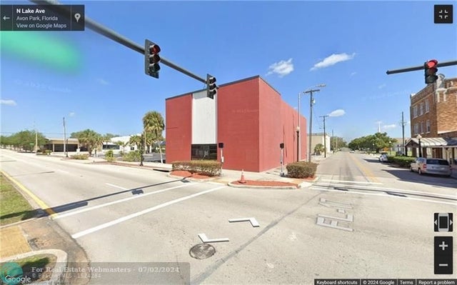 1 of 18 - 2 W Main St, Avon Park, FL