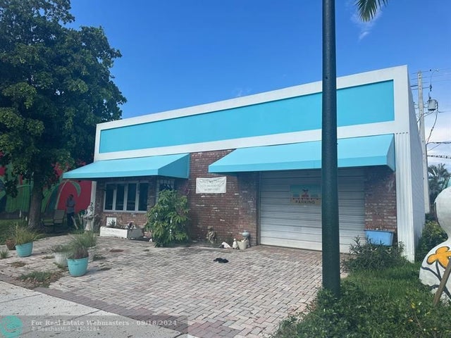 2 of 3 - 367 Ne 3rd Ave, Delray Beach, FL