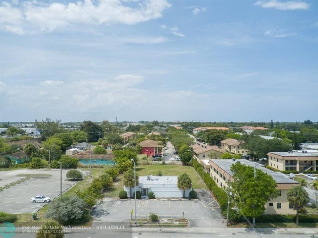 3 of 18 - 1744 Lake Worth Rd, Lake Worth, FL
