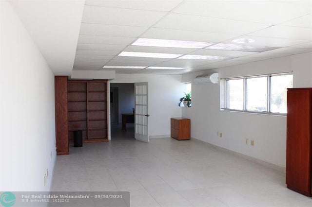 2 of 11 - 17 Se 24th Avenue, Pompano Beach, FL