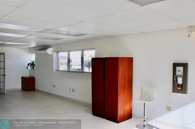 3 of 11 - 17 Se 24th Avenue, Pompano Beach, FL