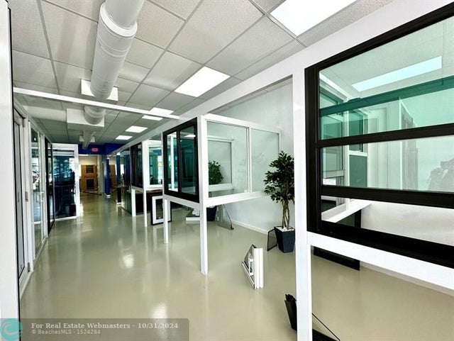 3 of 4 - 1541 E Commercial Blvd 1541, Fort Lauderdale, FL