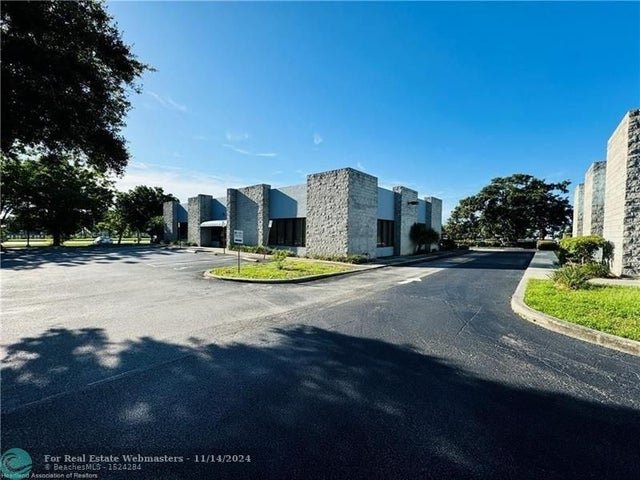 4 of 19 - 344 E Royal Palm St, Lake Placid, FL