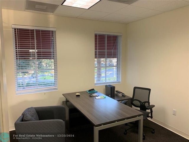 5 of 8 - 5521 N University Dr 202, Coral Springs, FL
