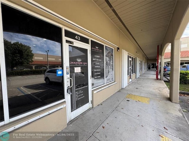 4 of 21 - 15420 Sw 136th St 43, Miami, FL