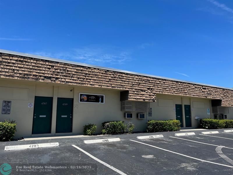4785 Ne 11th Ave 4785, Oakland Park