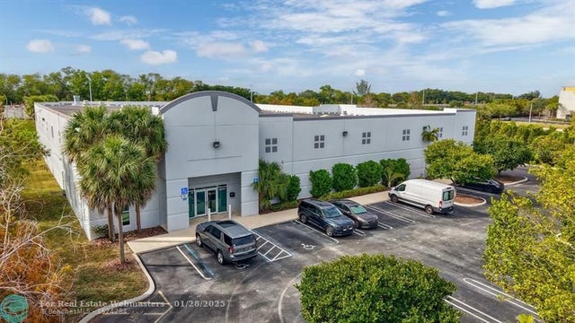 1 of 8 - 3950 Nw 126th Ave, Coral Springs, FL