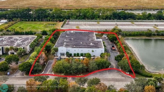 3 of 8 - 3950 Nw 126th Ave, Coral Springs, FL