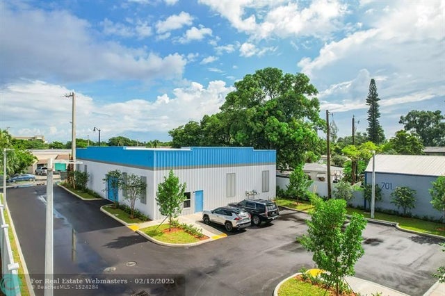 2 of 41 - 621 Ne 1st Ave, Pompano Beach, FL