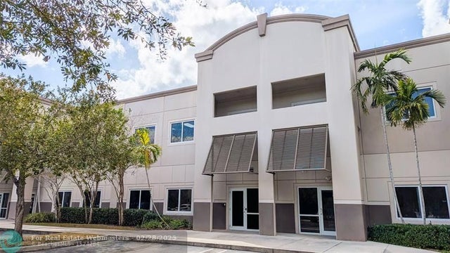 1 of 14 - 3940 Coral Ridge Dr 25, Coral Springs, FL