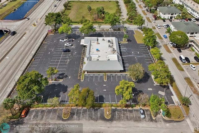 4 of 27 - 4441 W Sunrise Blvd, Plantation, FL