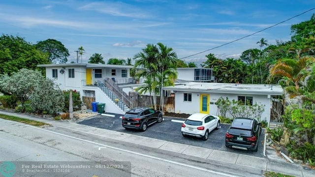 1 of 35 - 630 Ne 37 St, Oakland Park, FL
