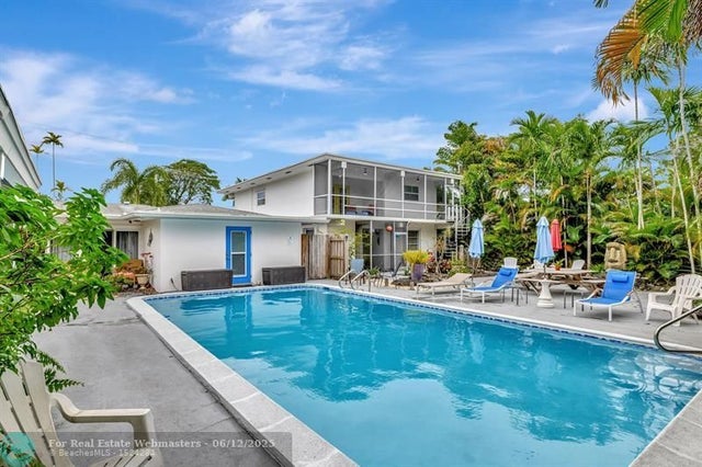 4 of 35 - 630 Ne 37 St, Oakland Park, FL