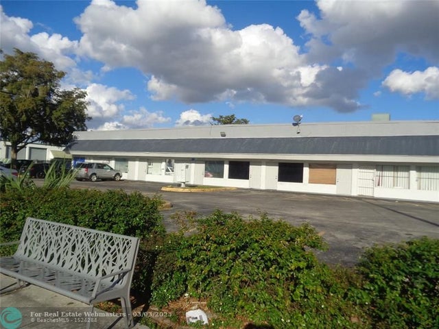 2 of 11 - 1612 Nw 38th Ave, Fort Lauderdale, FL