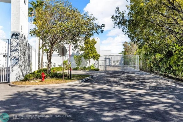 4 of 35 - 2001 W St. Rd. 84 #416, Fort Lauderdale, FL