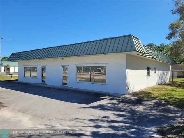 1 of 14 - 1020 N Parrott Ave, Okeechobee, FL
