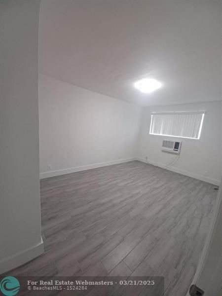 4 of 16 - 24 Sw 13th St 1-5, Dania, FL