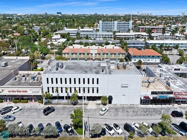 1 of 52 - 2817 E Oakland Park Blvd, Fort Lauderdale, FL