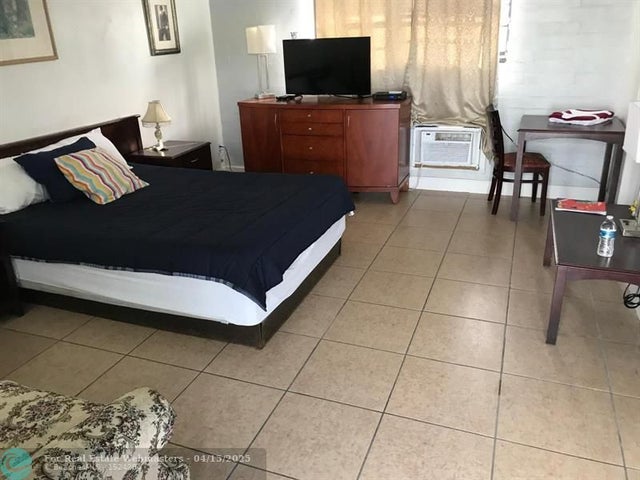 2 of 8 - 2401 N Atlantic Ave, Daytona Beach, FL