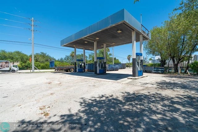 5 of 13 - 1126 Dr Martin Luther King Jr Blvd, Pompano Beach, FL