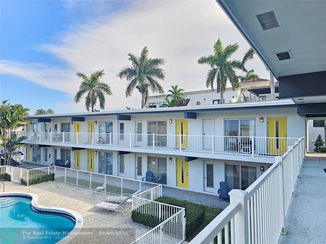 4 of 29 - 1354 Bayview Dr, Fort Lauderdale, FL