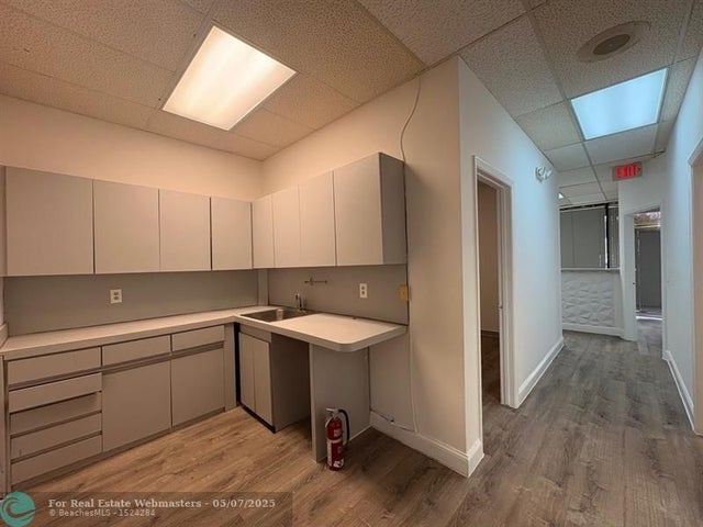 3 of 5 - 7191 W Oakland Park Blvd 7191, Lauderhill, FL