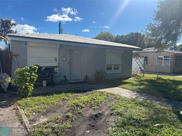 1 of 1 - 2612 Sw 14th Ave, Fort Lauderdale, FL