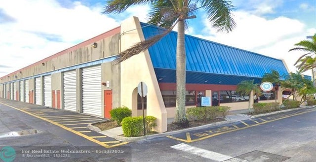 3 of 7 - 10190 Nw 47th St, Sunrise, FL