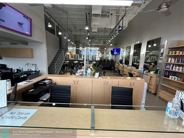 3 of 18 - 3045 N Federal Highway 50, Fort Lauderdale, FL