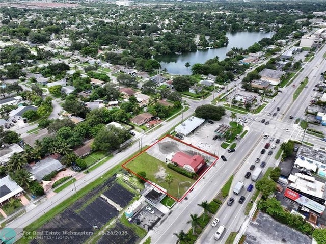 1 of 2 - 3950 W Hallandale Beach Blvd, Hollywood, FL