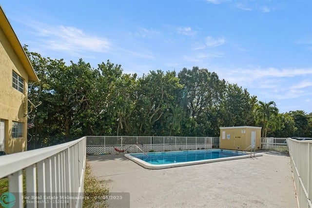 5 of 19 - 461 Sunshine Dr, Coconut Creek, FL