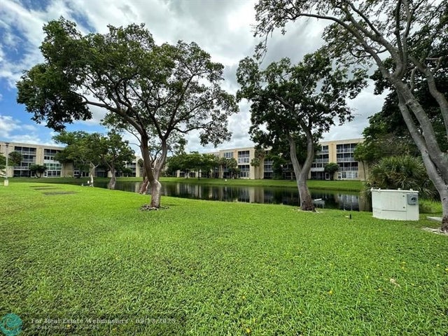 3 of 4 - 3121 Nw 47th Ter 301, Lauderdale Lakes, FL