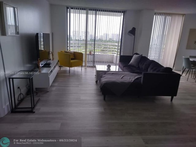 4 of 8 - 3300 Ne 192nd St 1912, Aventura, FL