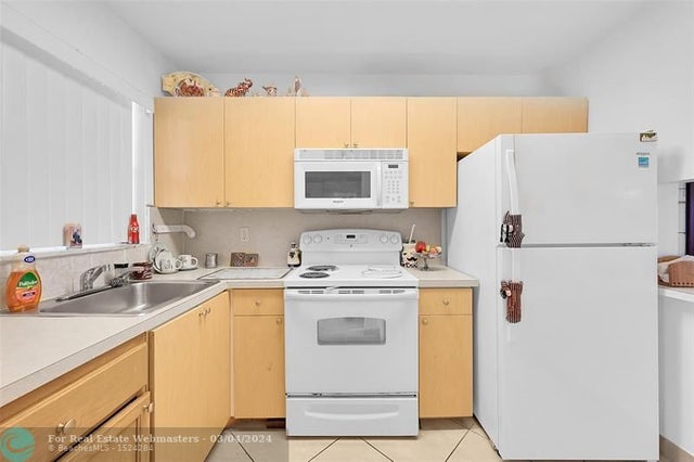 1 of 21 - 8130 Sunrise Lakes Blvd 202, Sunrise, FL