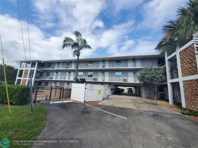 2 of 21 - 1021 Ne 24th Ave 4, Pompano Beach, FL