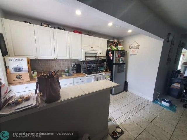 2 of 18 - 1021 Ne 24th Ave 30, Pompano Beach, FL