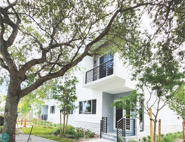 2 of 21 - 402 Se 22nd St 2, Fort Lauderdale, FL