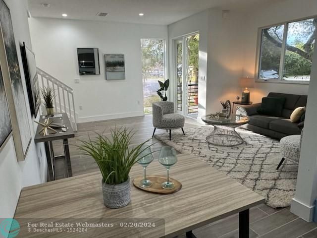2 of 27 - 404 Se 22nd St 3, Fort Lauderdale, FL