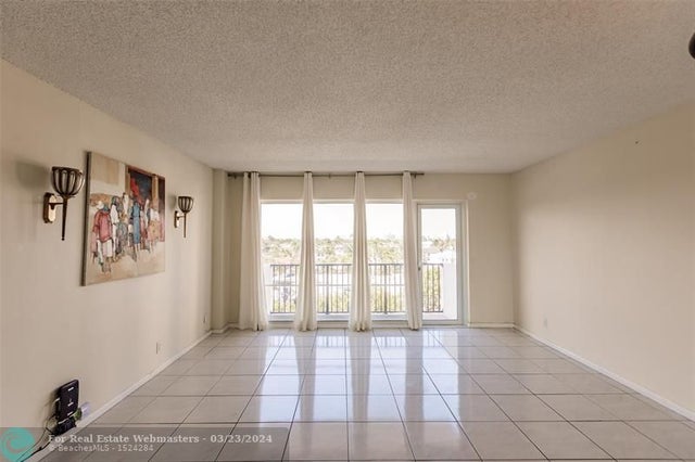 3 of 43 - 340 Sunset Dr 608, Fort Lauderdale, FL