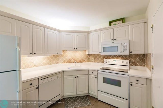 5 of 43 - 340 Sunset Dr 608, Fort Lauderdale, FL