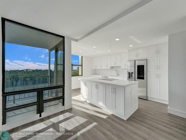 2 of 71 - 936 Intracoastal Dr 7e, Fort Lauderdale, FL
