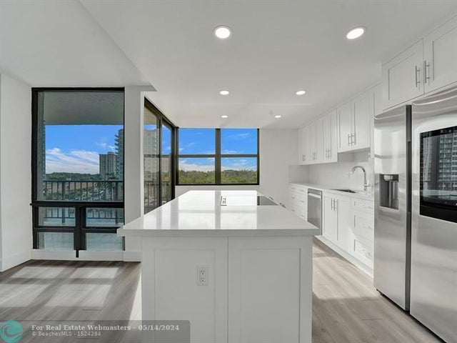 3 of 71 - 936 Intracoastal Dr 7e, Fort Lauderdale, FL