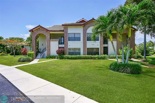 1 of 74 - 8049 Aberdeen Dr 101, Boynton Beach, FL